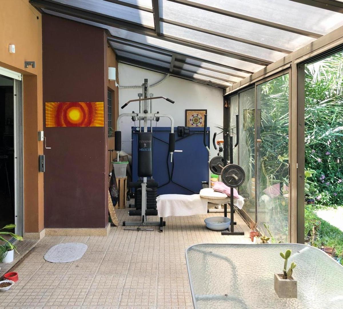 Foto de VENTA/PERMUTA EXCELENTE CASA 6 AMBIENTES CON PISCINA, imagen 5