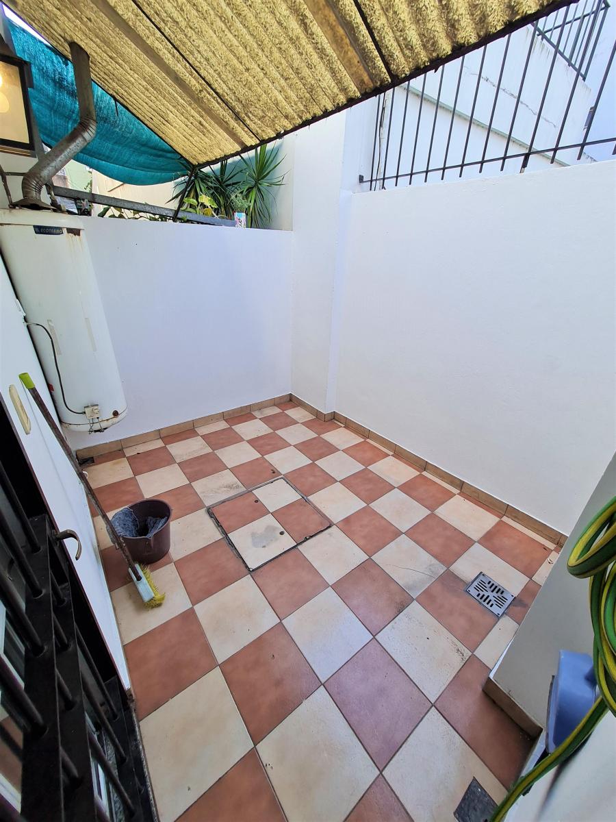 VENTA/ PERMUTA TRIPLEX 3 AMBIENTES EN RAMOS MEJIA CON PATIO Y TERRAZA