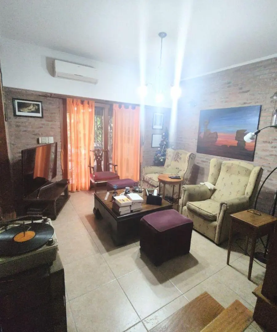 CASA EN VENTA EN EL CORAZÓN DE PARQUE LELOIR 1