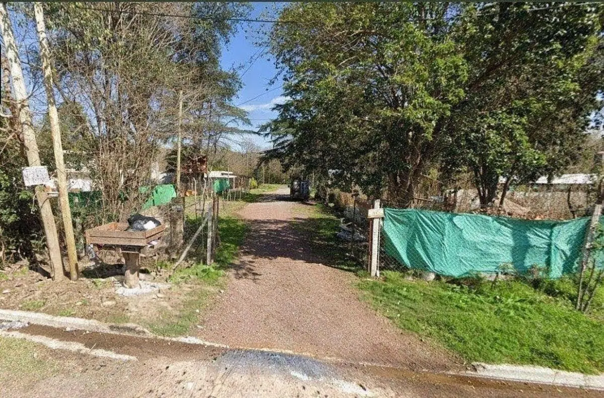 LOTE SOBRE CALLE CERRADA EN GENERAL RODRIGUEZ 8