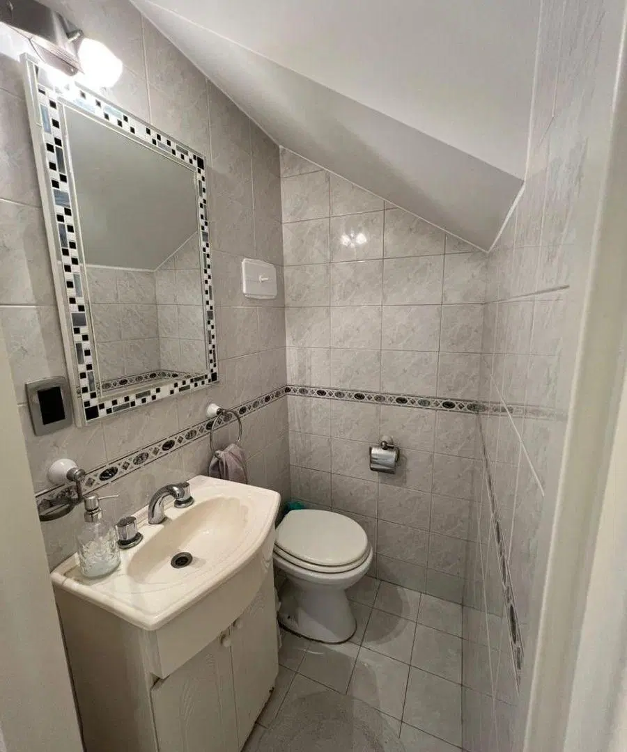 DUPLEX 3 Y 1/2 AMBIENTES CON COCHERA Y PATIO 3
