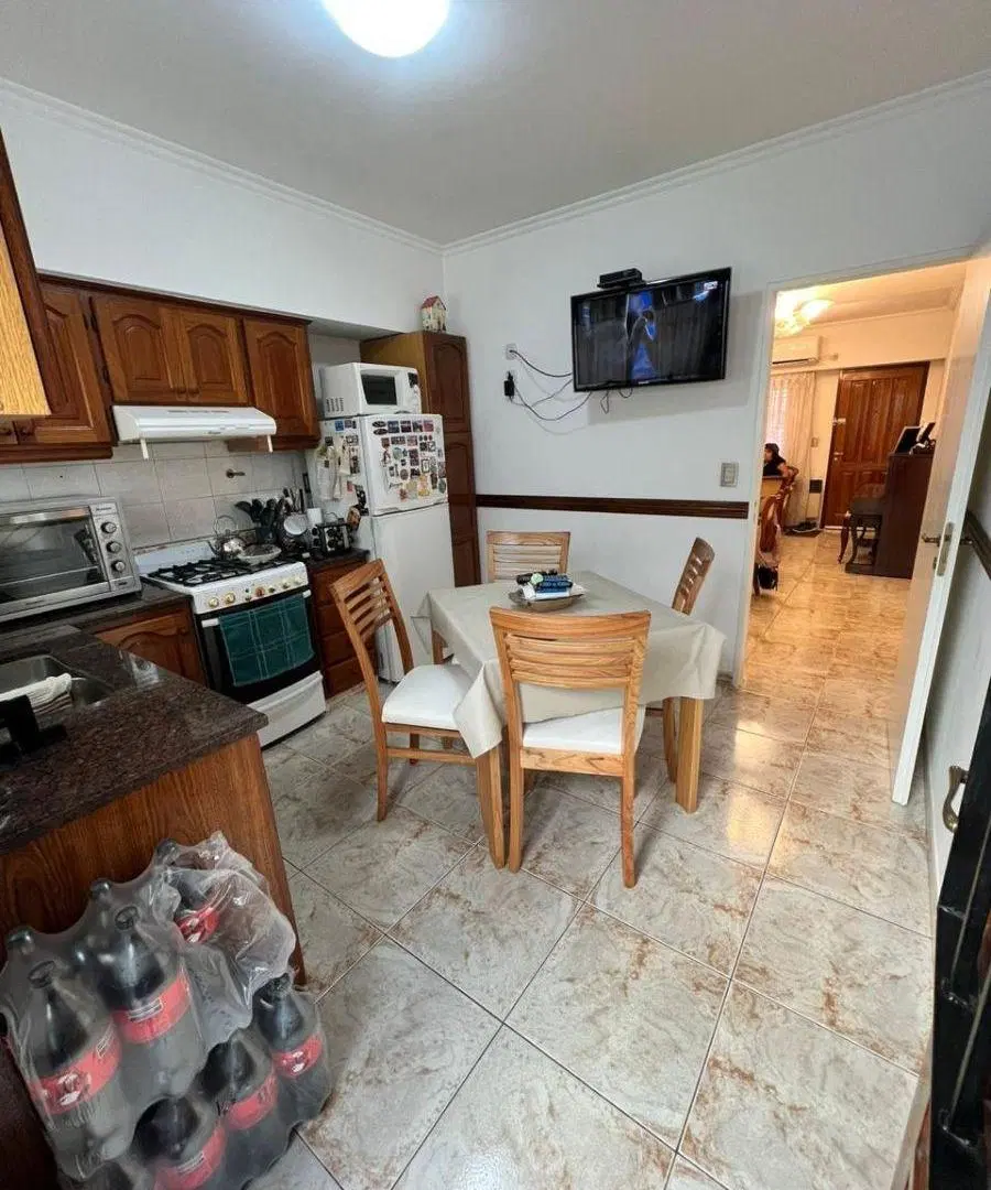 DUPLEX 3 Y 1/2 AMBIENTES CON COCHERA Y PATIO 5