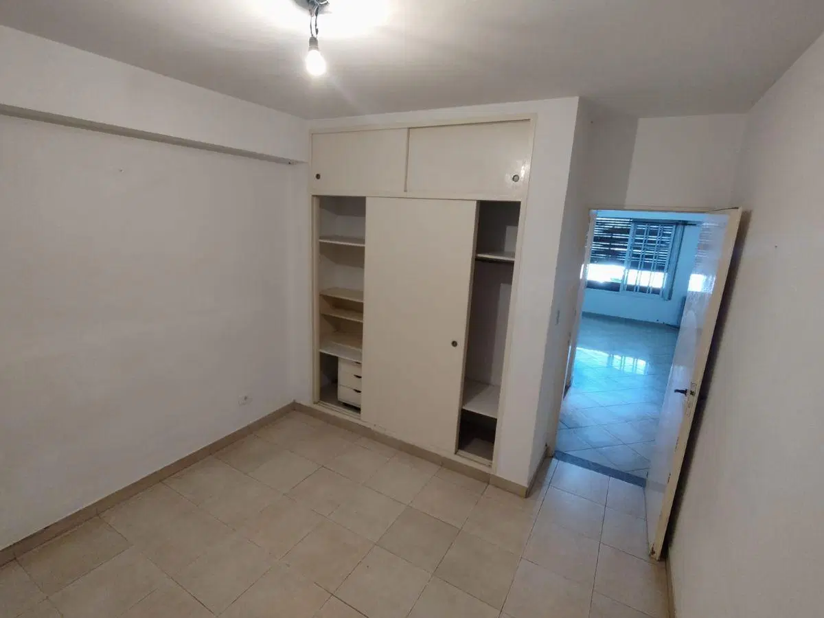 ALQUILER DEPARTAMENTO 2 AMBIENTES CON COCHERA Y PATIO 3
