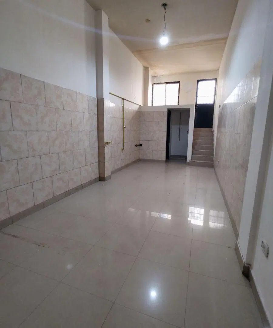 ALQUILER LOCAL COMERCIAL A POCOS MTS AV. DE MAYO 1