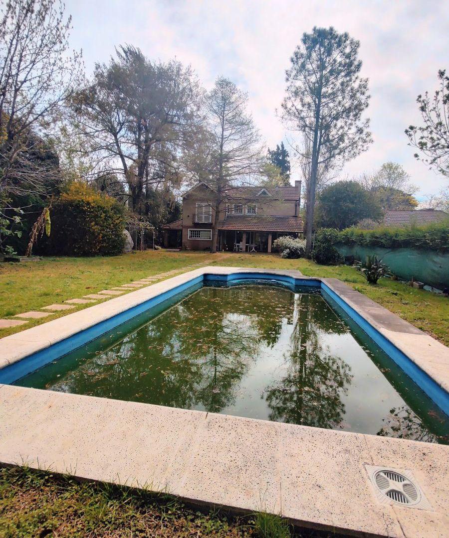 Foto de PARQUE LELOIR : CASA CON FONDO Y PILETA . (POSIBILIDAD DE PERMUTA), imagen 5