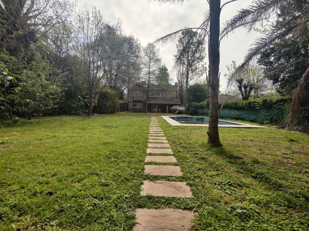 Foto de PARQUE LELOIR : CASA CON FONDO Y PILETA . (POSIBILIDAD DE PERMUTA), imagen 4