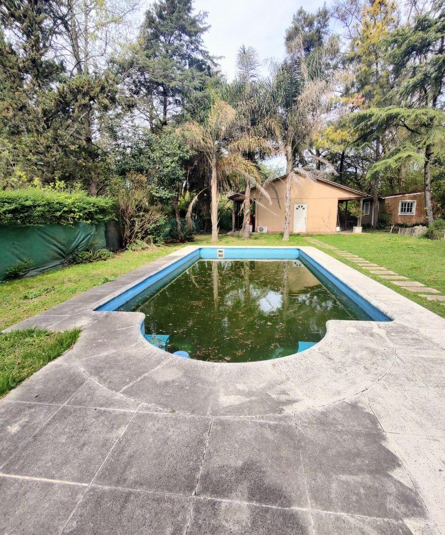 Foto de PARQUE LELOIR : CASA CON FONDO Y PILETA . (POSIBILIDAD DE PERMUTA), imagen 1