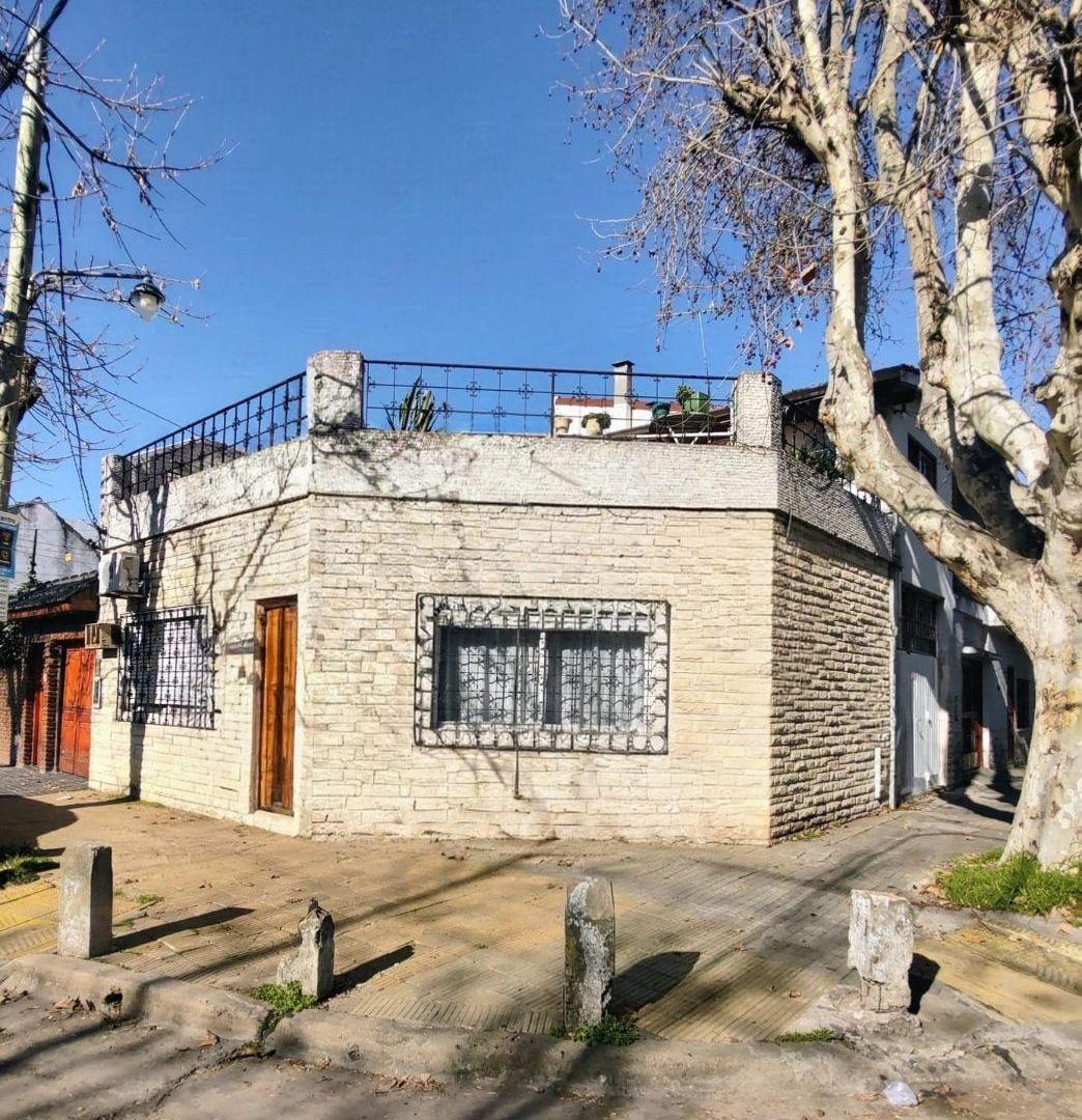 Foto de RAMOS MEJÍA. CASA 4 AMBIENTES EN PARCELA PROPIA CON TERRAZA Y QUINCHO!, imagen 1