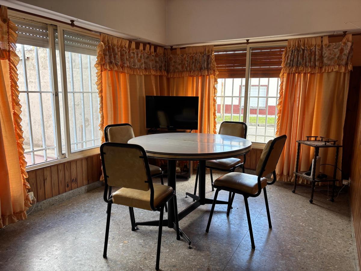 Foto de Casa en venta en Villa Luzuriaga, imagen 2