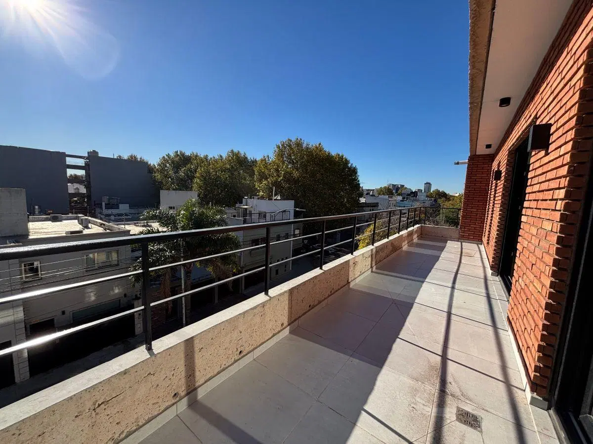 PISO A ESTRENAR 4 AMB. CON COCHERA, 2 BALCONES Y SUM PRIVADO 3