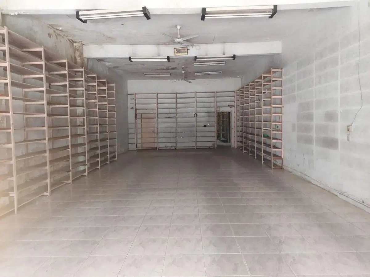 Local Comercial En Venta Ubicado En San Justo 5