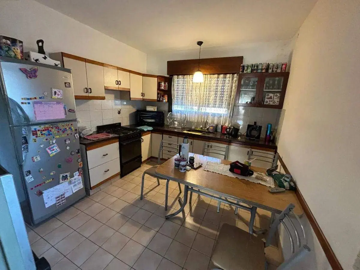 Casa En Venta En Haedo 2