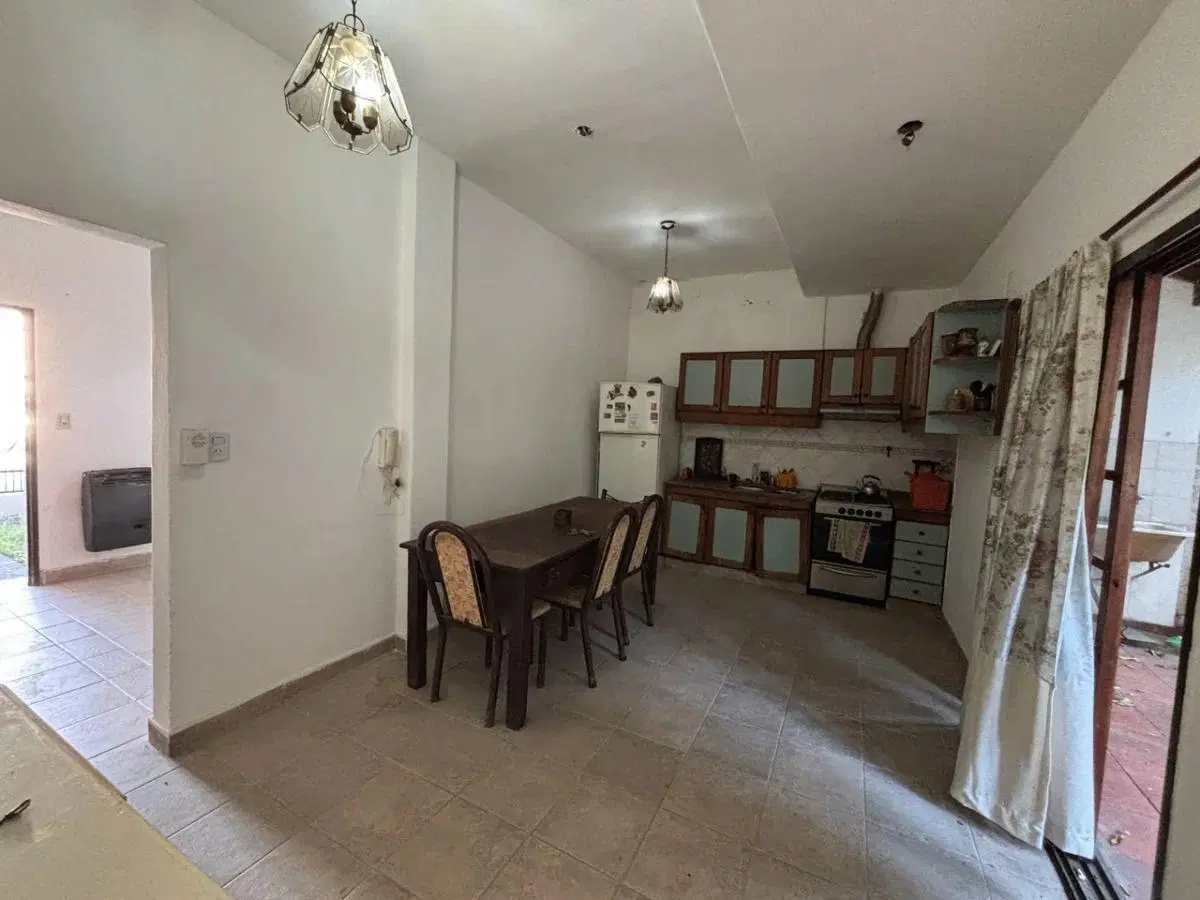 Venta Casa 2 Dormitorios Villa Luzuriaga Con Cochera 3