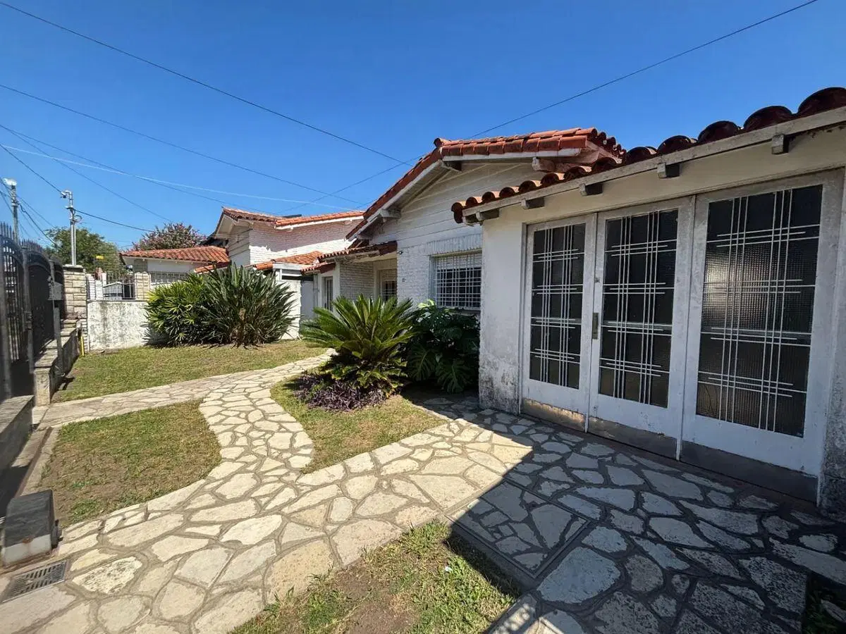 Venta Casa Villa Luzuriaga Con Cochera 5
