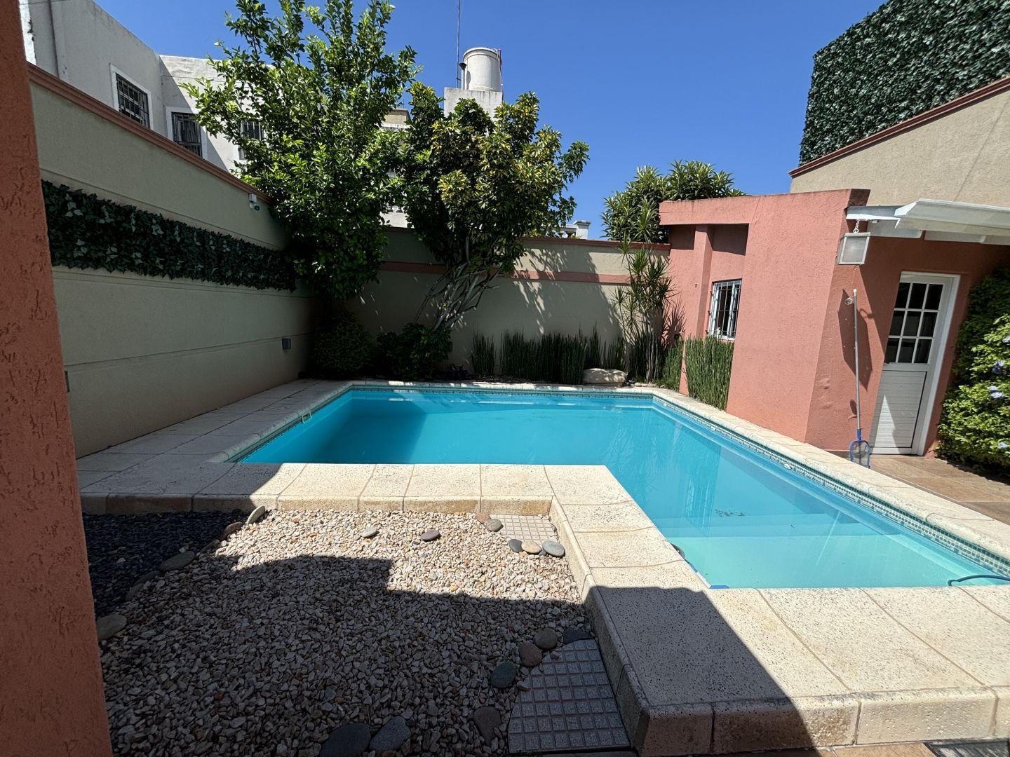 Foto de Casa en venta en Ramos Mejia, imagen 2