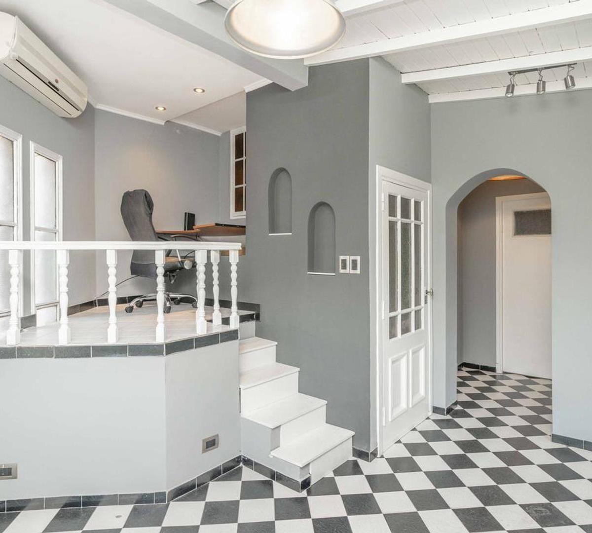 PH de cuatro ambientes con terraza • Venta • V. Pueyrredon