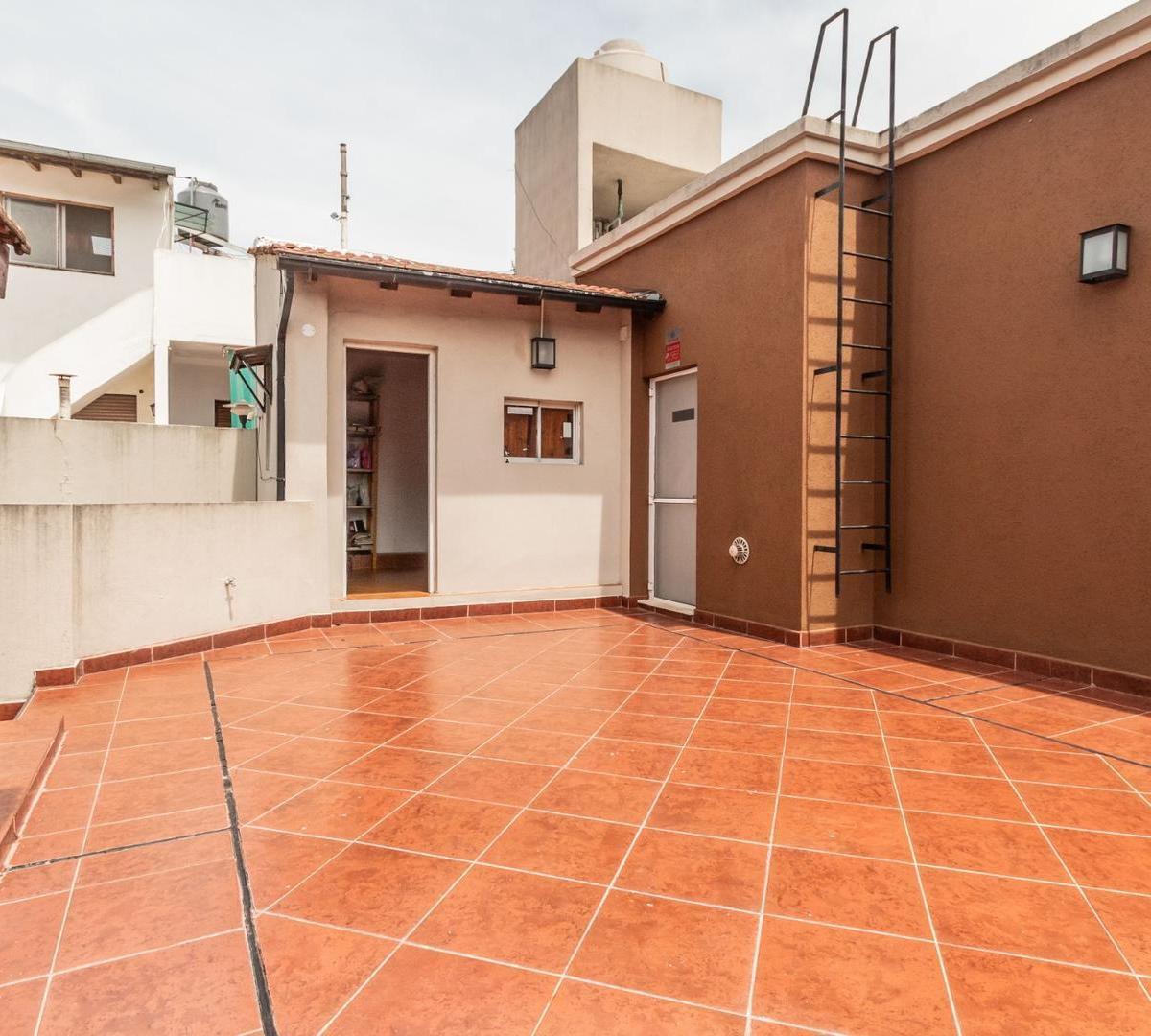 Casa de 5 Ambientes C/ Garaje• V. Pueyrredon• Gavilan 3900 5