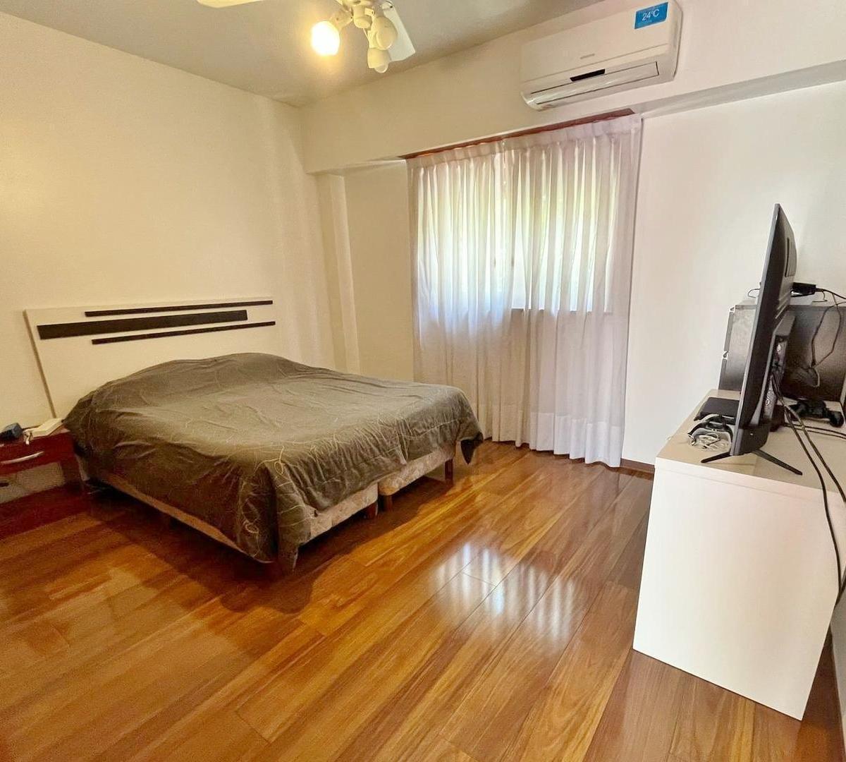 Casa de 5 Ambientes C/ Garaje• V. Pueyrredon• Gavilan 3900 1