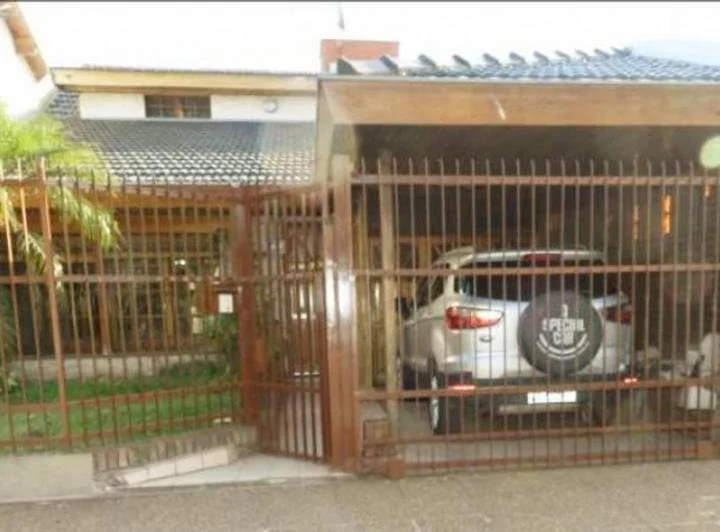 Chalet + Depto de 2 ambientes • Venta • TOMA PERMUTA 3