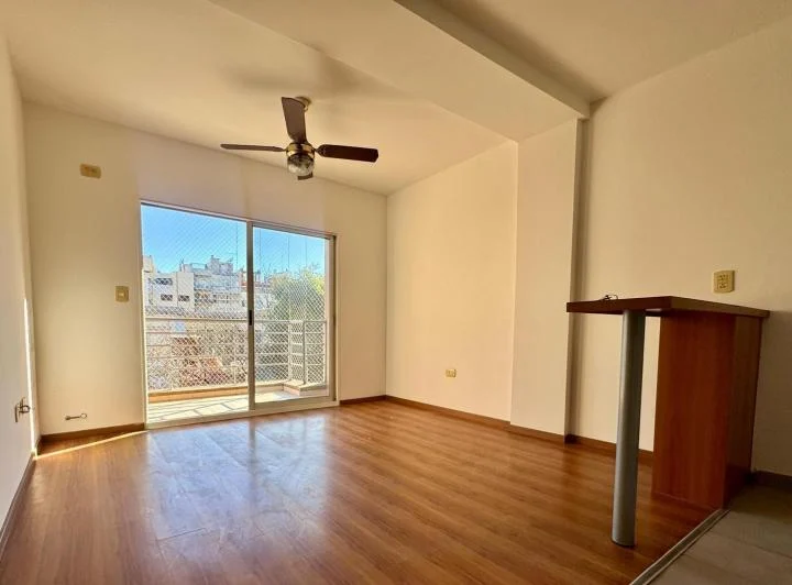 Departamento de dos ambientes - Alquiler - C. de la Paz 3400 2