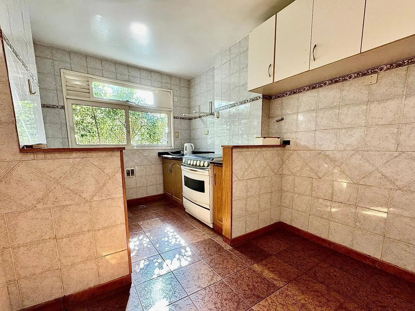 Departamento 3 ambientes con balcon terraza • venta • Olivos 5