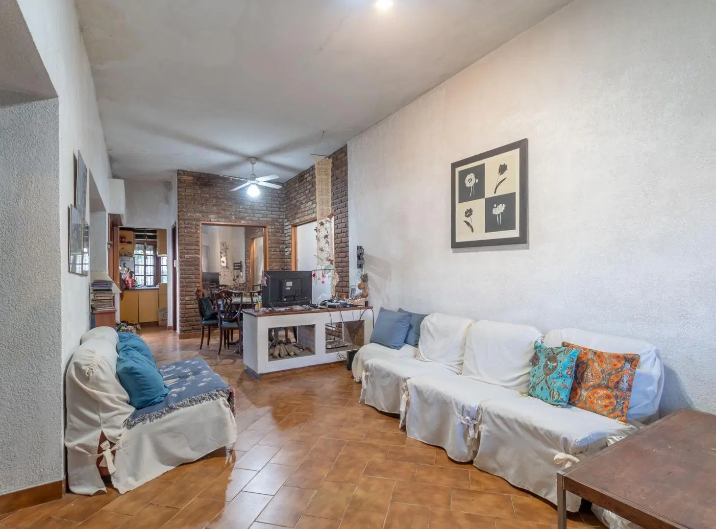 Casa con jardín y piscina • Venta • Florida 3