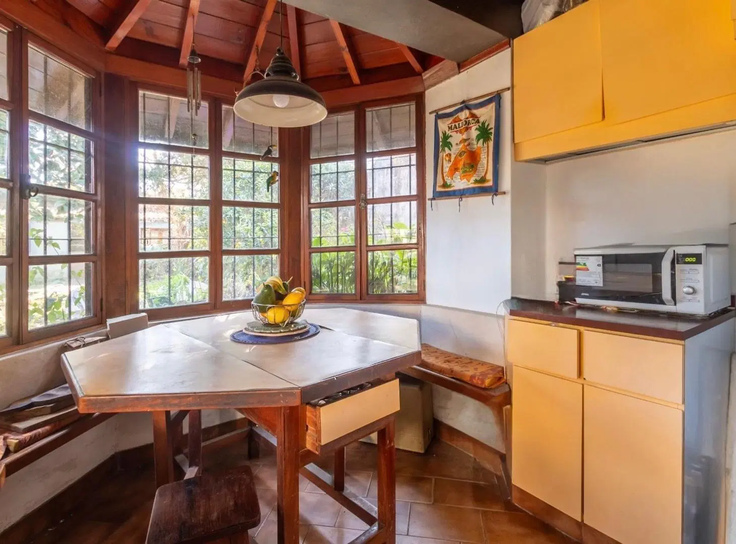 Casa con jardín y piscina • Venta • Florida 4