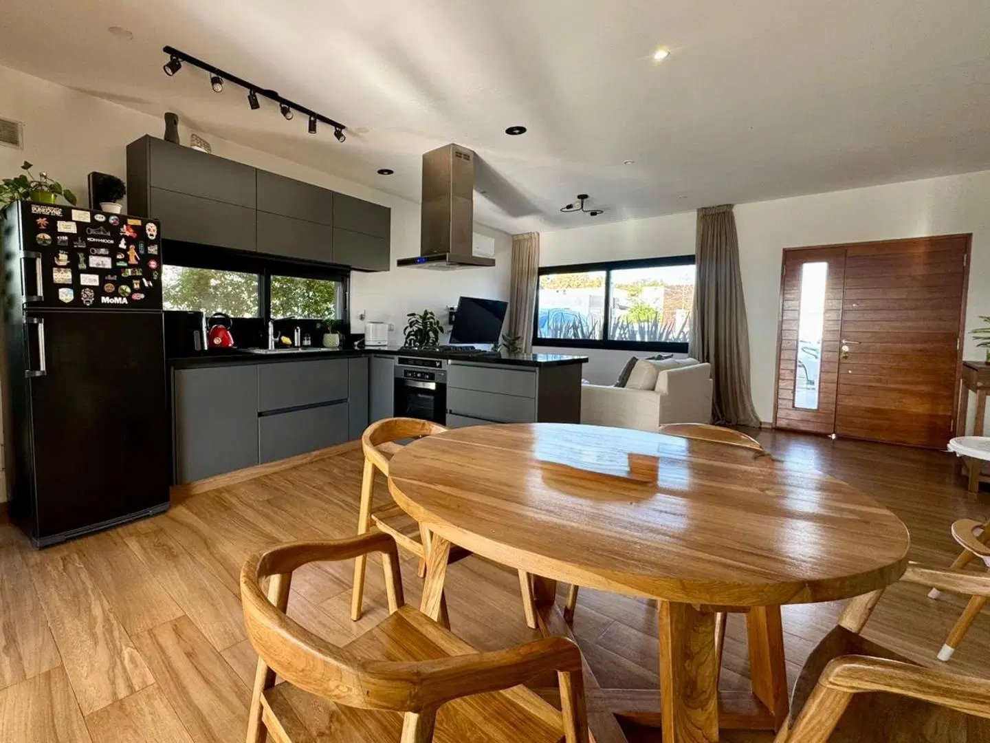 Casa en venta Pilar del Este - Santa Lucia | 4 amb | Pileta 4