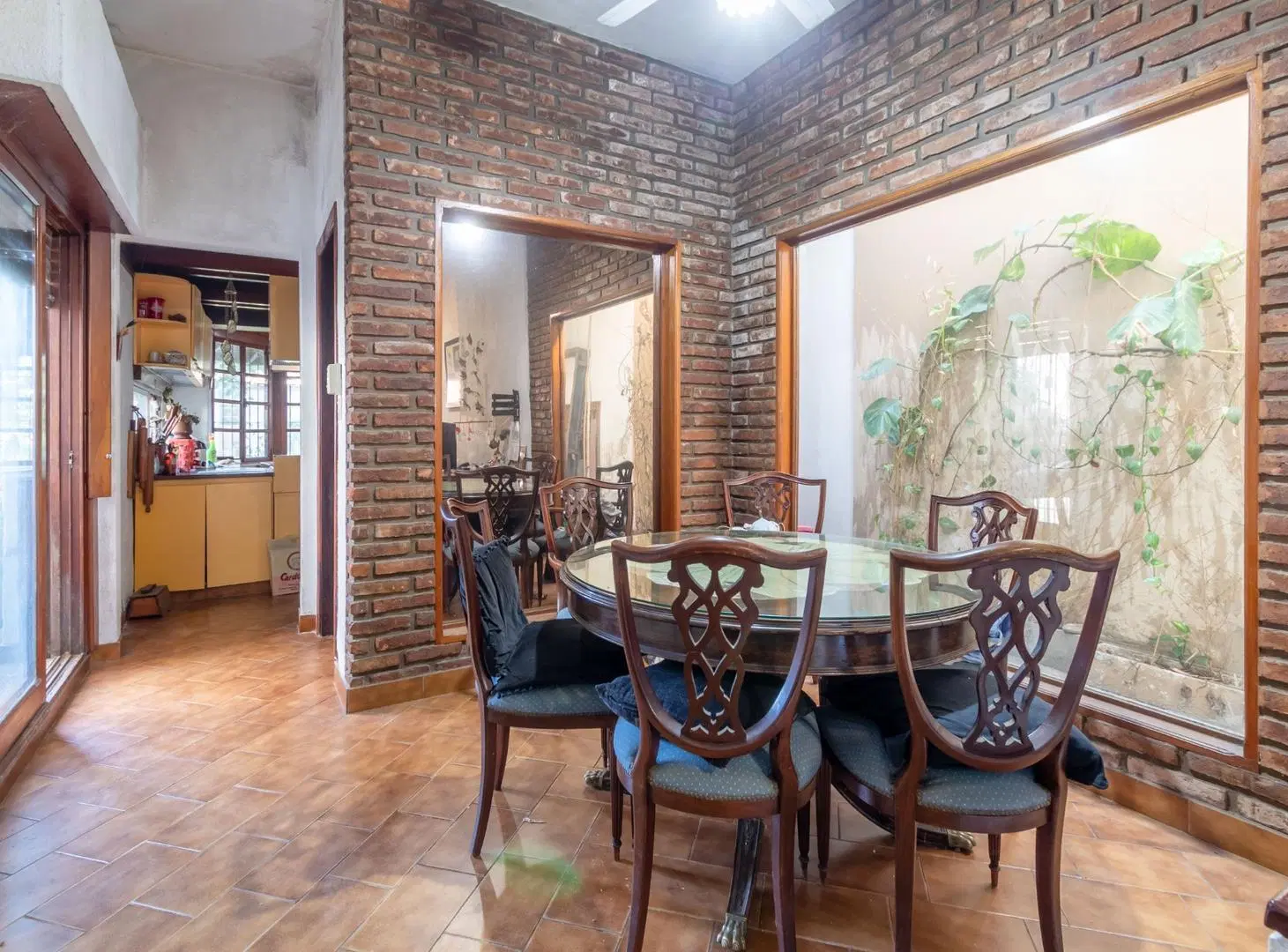 Casa con jardín y piscina • Venta • Florida 3