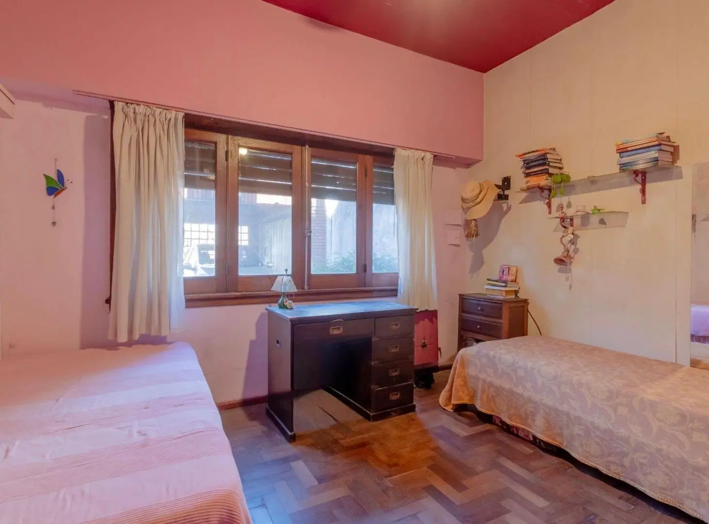 Casa con jardín y piscina • Venta • Florida 5