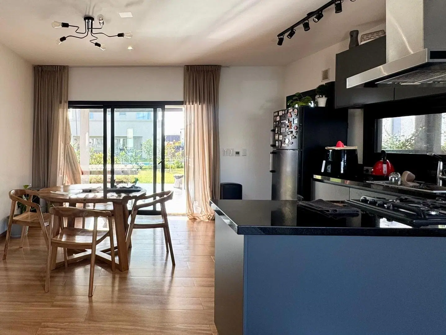 Casa en venta Pilar del Este - Santa Lucia | 4 amb | Pileta 5