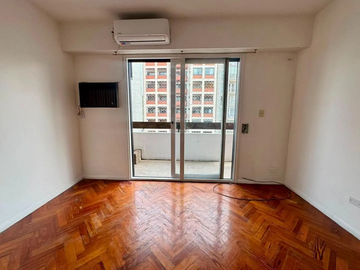 Departamento de dos ambientes - Av Cramer 1700 - Colegiales 3