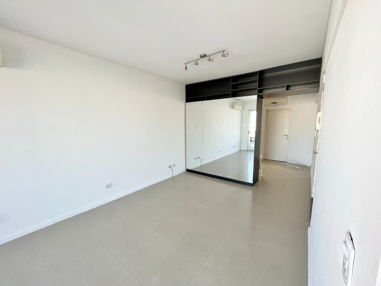 Foto de Monoambiente dividido c/ balcon aterrazado - G. del Rio 2500, imagen 1