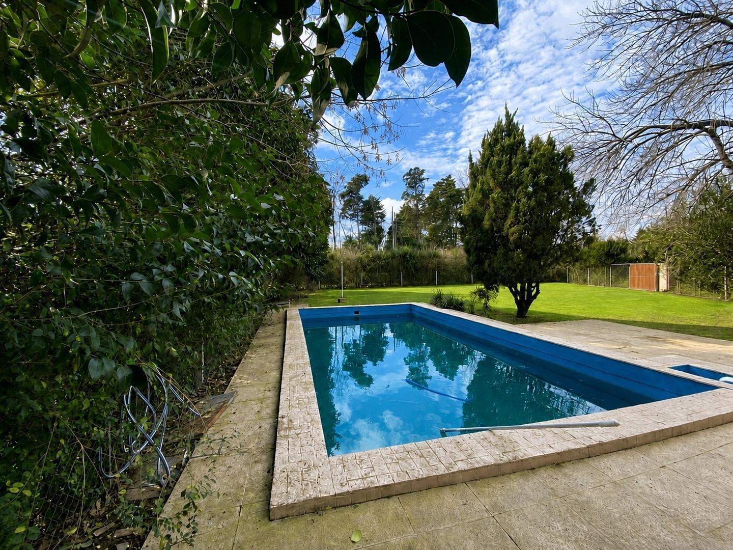 Foto de Casa Quinta en Barrio Parque Robles del Monarca, imagen 1