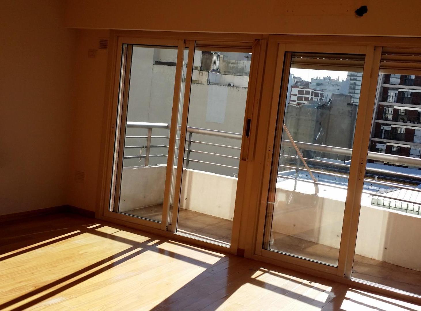 Foto de Amplio Monoambiente Divisible, Gran Balcon, imagen 3