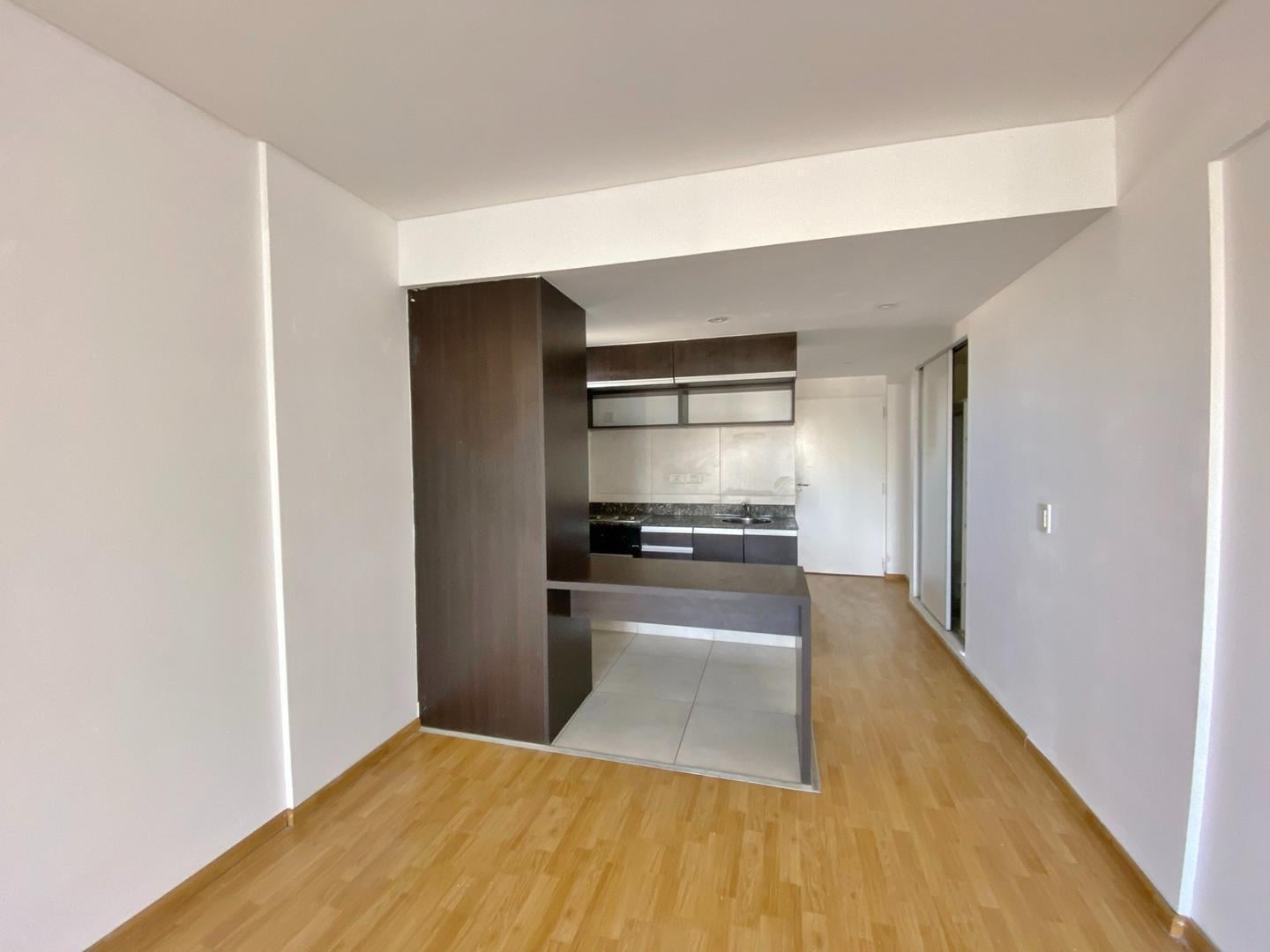 Foto de Monoambiente al frente - Alquiler - Av Cordoba 5100, imagen 1