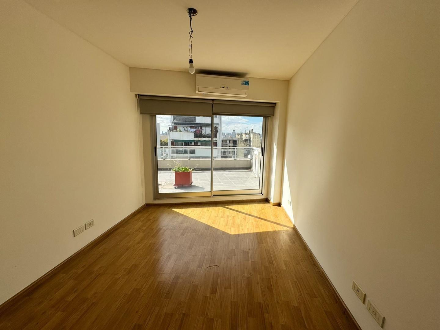 Foto de Monoambiente al frente - Alquiler - Av Cordoba 5100, imagen 4