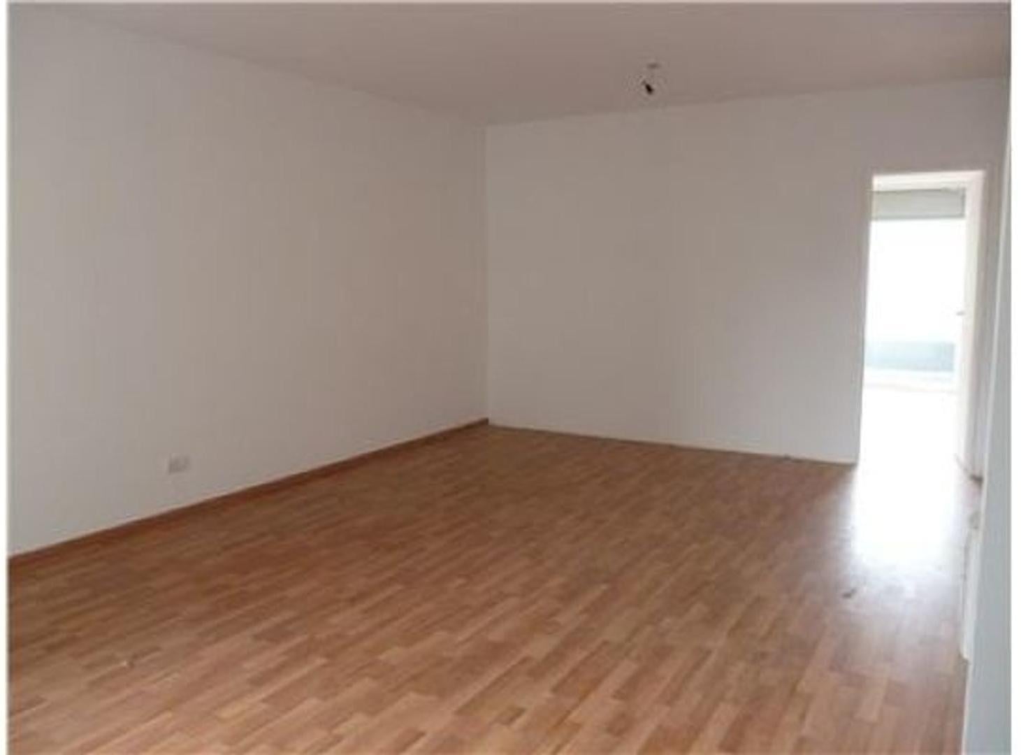 Foto de Monoambiente dividido en 2 amb muy amplio con BAULERA., imagen 3