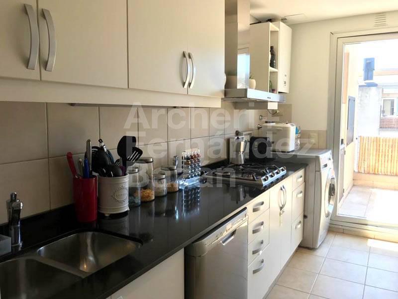 Foto de Hermoso Departamento de 3 amb. con 2 cocheras y baulera en Venta, imagen 2
