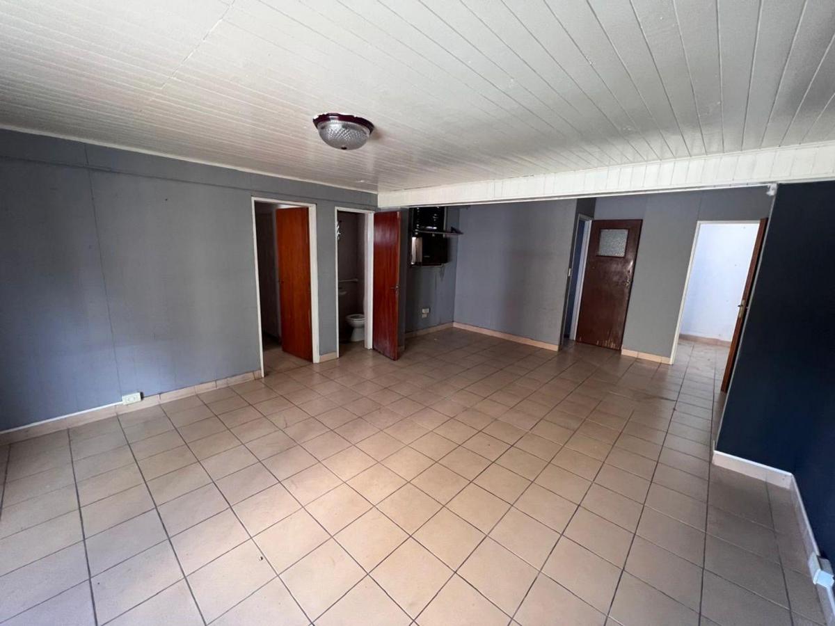 Casa Triplex con Dos Locales 1