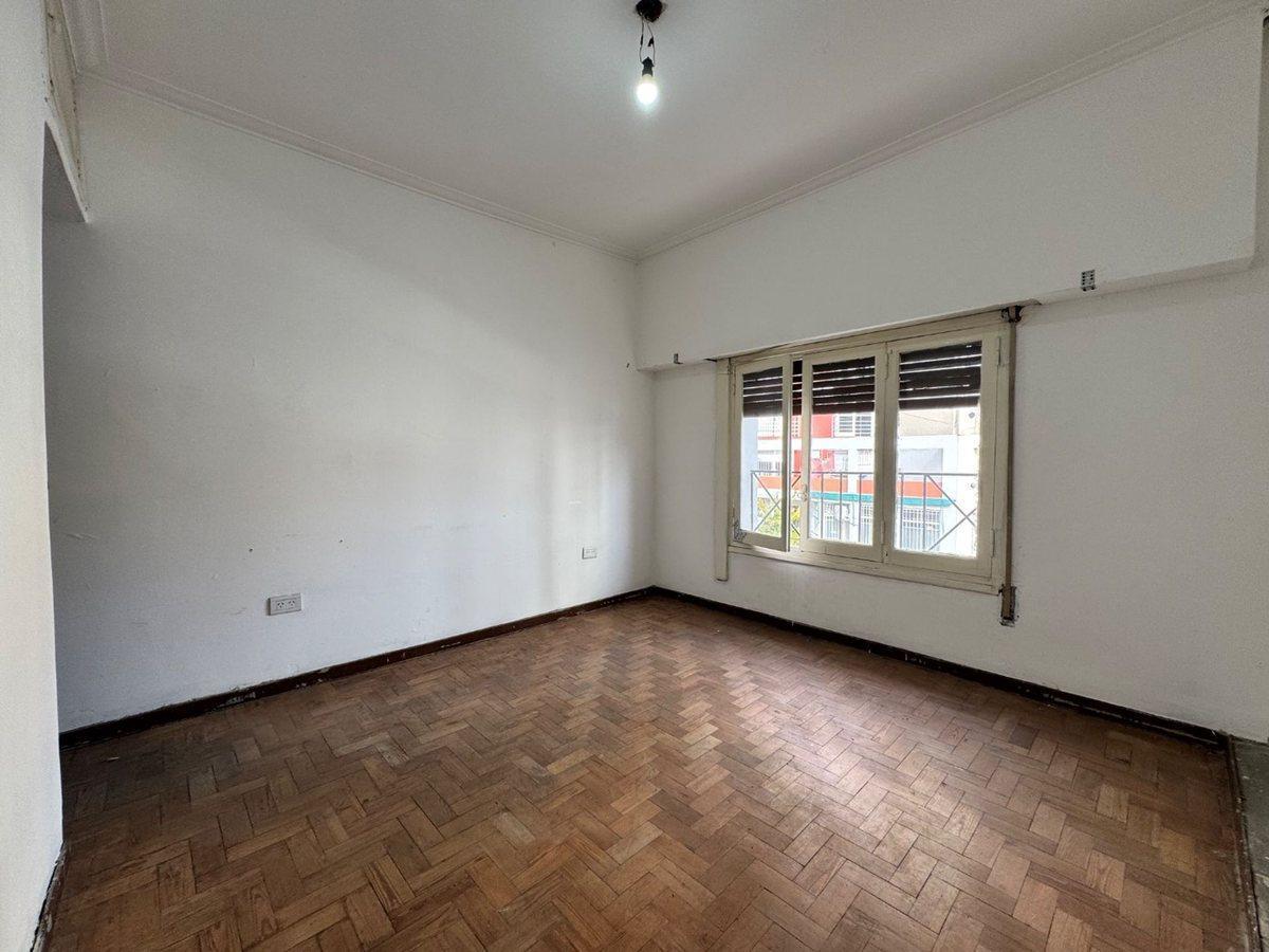 Casa Triplex con Dos Locales 3