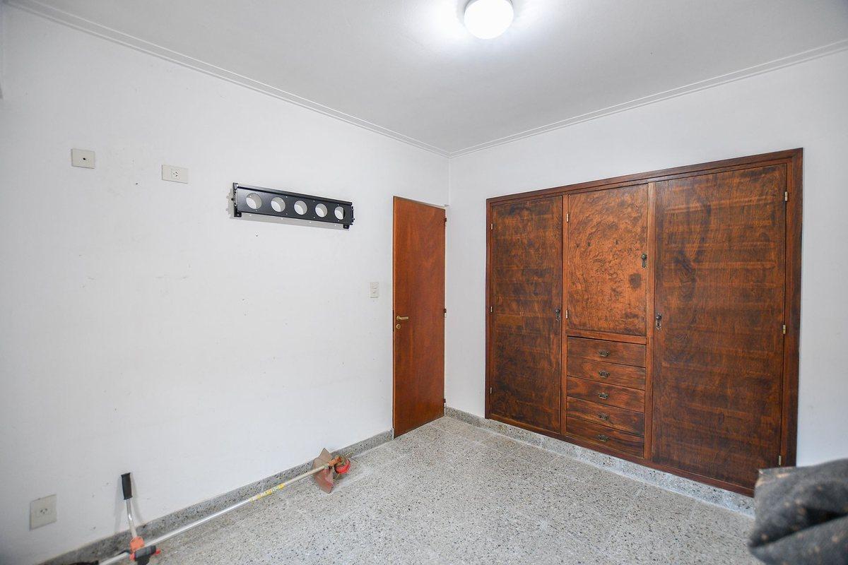 Casa Dos Dorm. y Cochera en Venta Chascomus 4