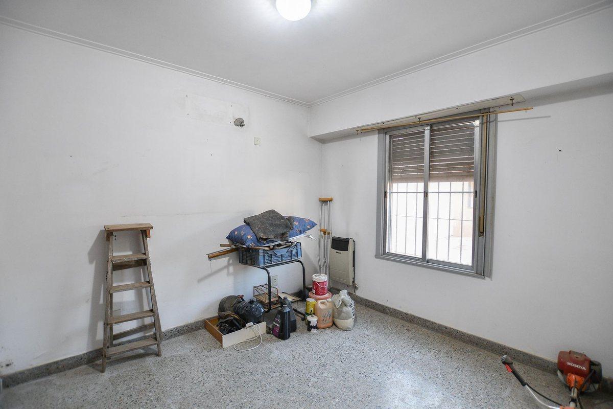 Casa Dos Dorm. y Cochera en Venta Chascomus 5