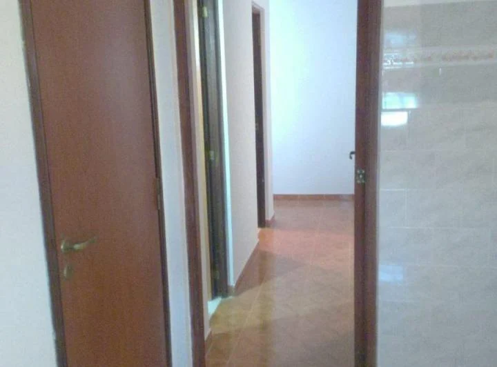 Depto-Piso, 3 ambientes. Quilmes centro, al frente 4