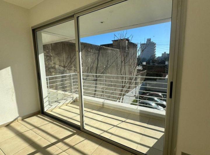 DEPARTAMENTO DE UN DORMITORIO CON BALCON Y COCHERA 4