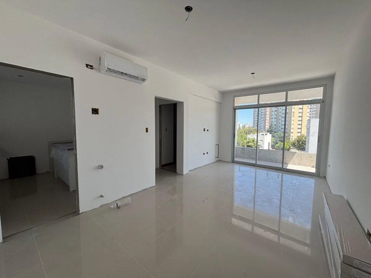 Venta de departamento de 1 dormitorio, en La Plata 3