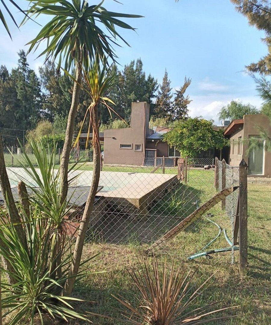 Casa de 3 Dormitorios en Venta, EL RODEO - PERMUTA