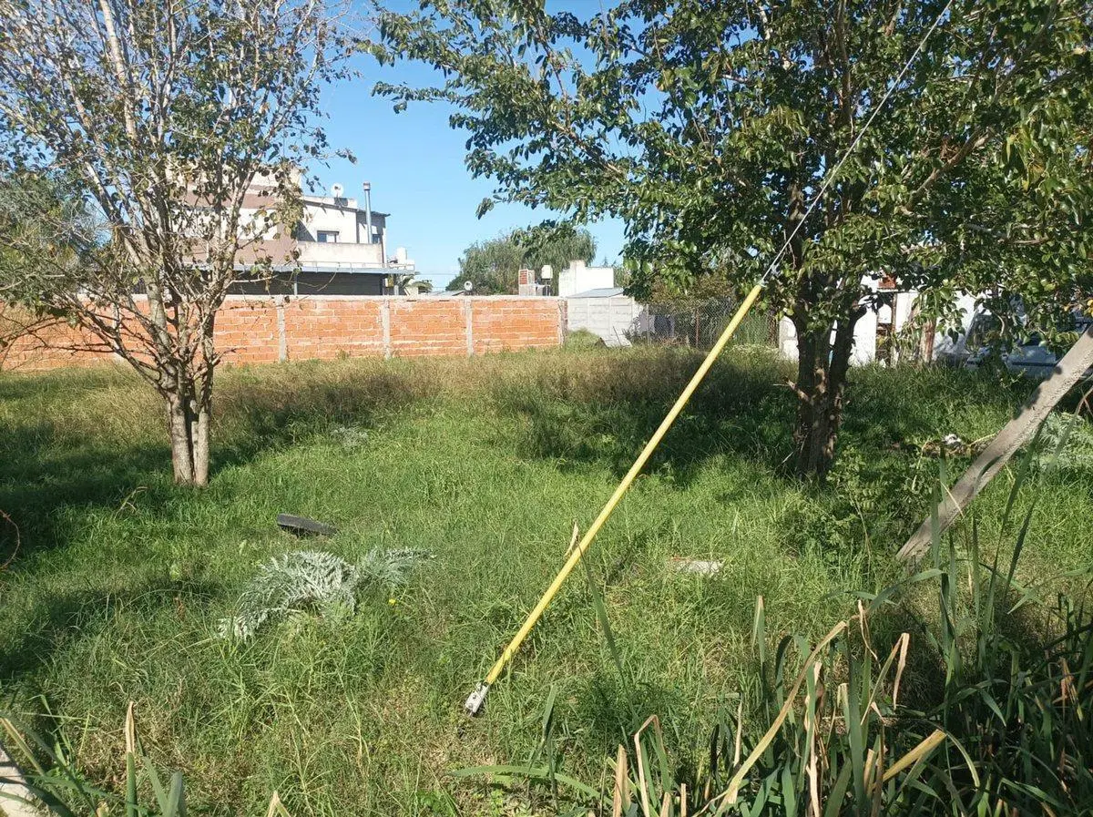LOTE EN VENTA EN LA PLATA - VILLA CASTELLS 5