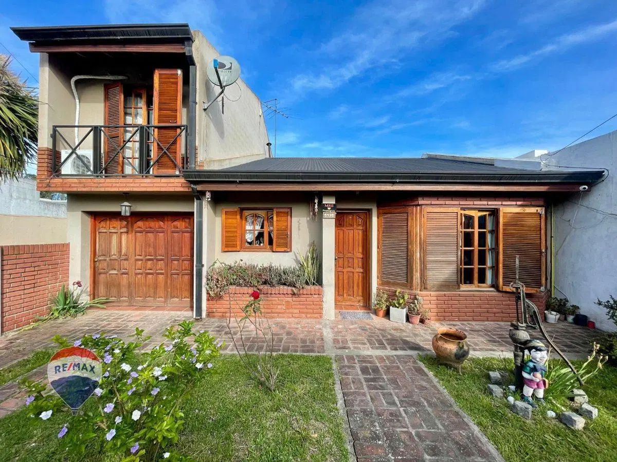 CASA 3 DORMITORIOS EN VENTA LA PLATA-L. Olmos 5