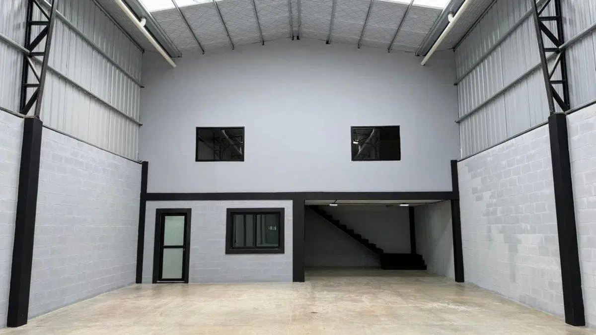 Galpon en Venta a Estrenar en La Plata 5